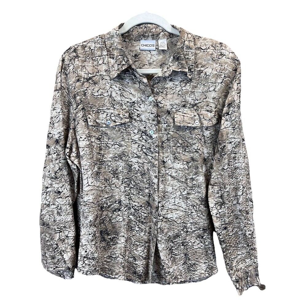 Chicos Blouse Snake Skin Print Silk Blend Button Up Chic Modern‎ Size 2 (Large)